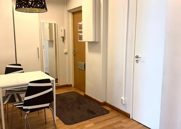 Kotimaailma Kamppi - 2br With Balcony 3* Helsinky